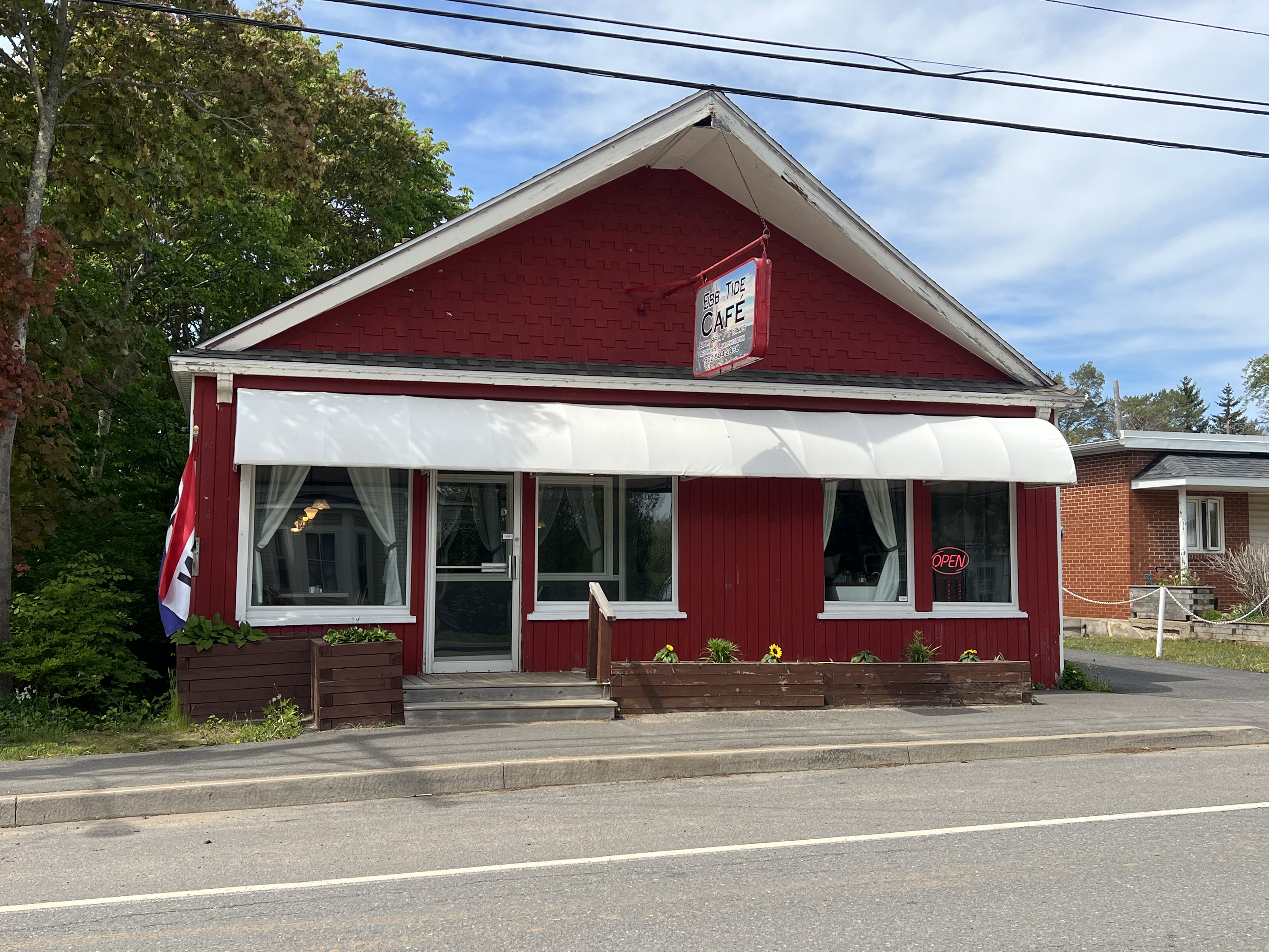 Ebb Tide Cafe, Lawrencetown